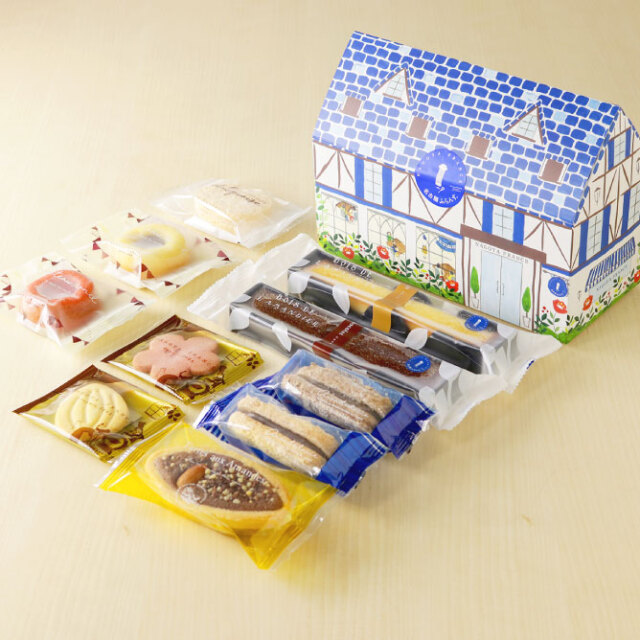 青い屋根の家